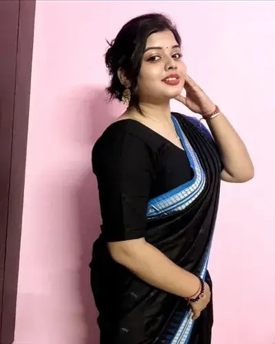 Call Girl in Ballary